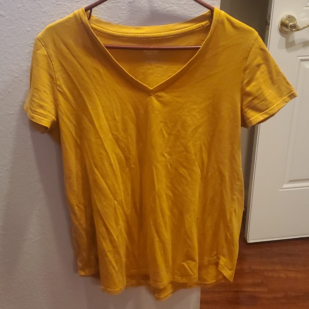 Mustard yellow basic T shirt